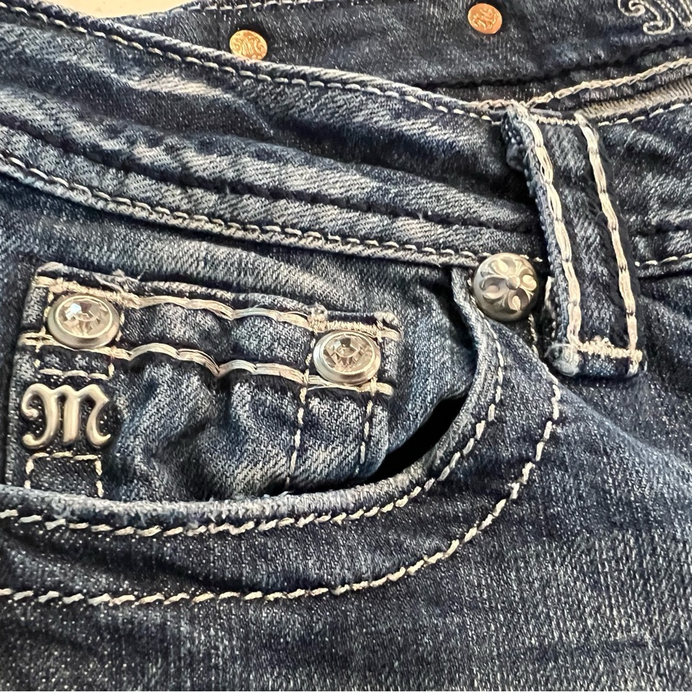 Miss Me Women’s JP5395BV Boot Blue Jeans 28R Silver Embroidered Booty Pockets - Picture 9 of 9